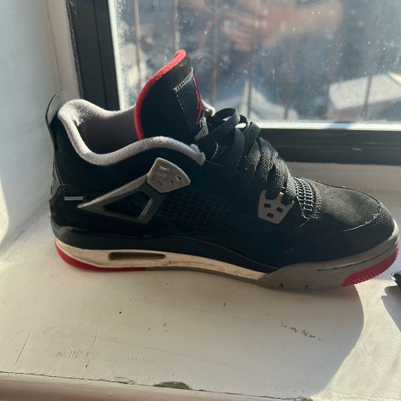 Air Jordan Retro 4 Gs Breds - Picture 4 of 10